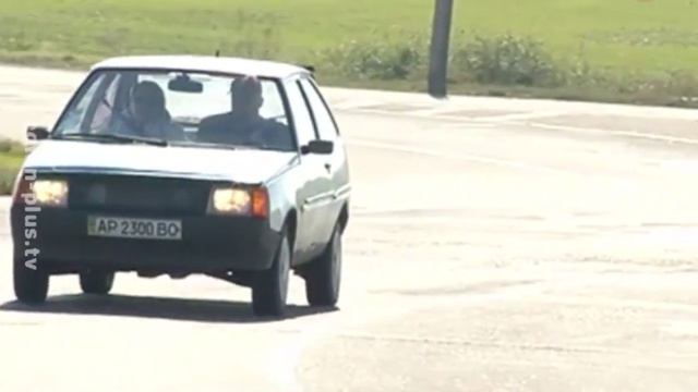 С сегодняшнего дня за городом водители должны передвигаться со светом даже в дневное время смотреть онлайн