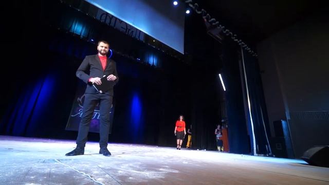 Мисс АГПУ-2017. Выход ведущих смотреть онлайн