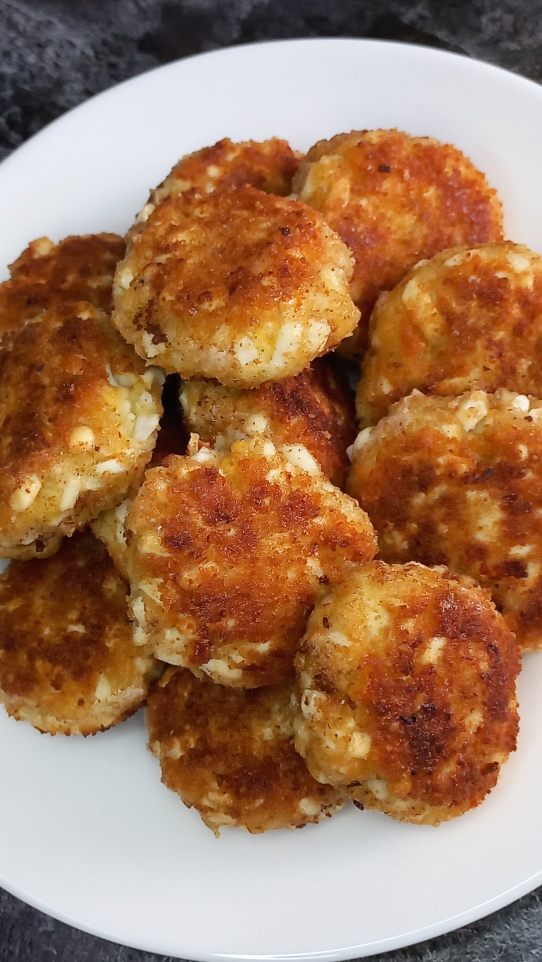 Остались вареные яйца? Приготовьте вкусные котлетки