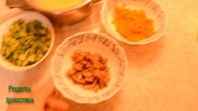 СЫРНЫЙ СУП С ПЛАВЛЕНЫМ СЫРОМ И ГРИБАМИ смотреть онлайн