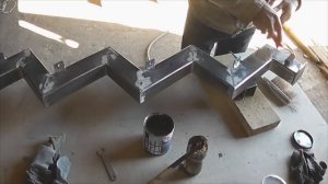 Красим металл молотковой краской. Краска Alpina.