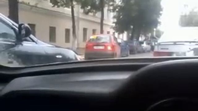 #женщина #зарулем #парковка Женщина за рулем. Казань. Парковка. смотреть онлайн