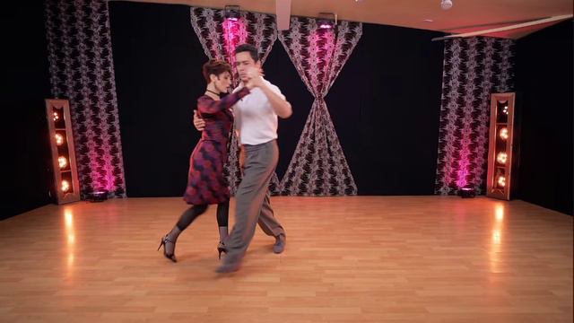 Уроки танцев - Аргентинское танго - Танцы под вращающиеся фигуры танго смотреть онлайн