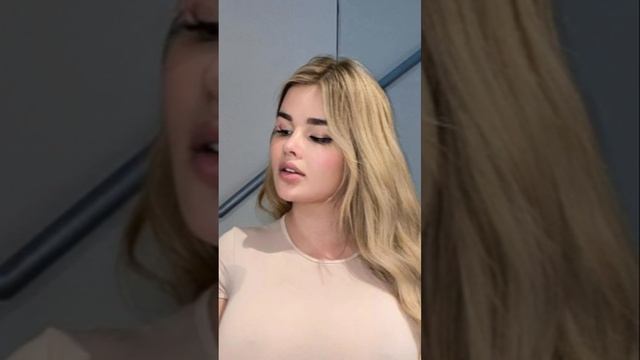 Anastasia Kvitko Fashion Model Career & Bio смотреть онлайн