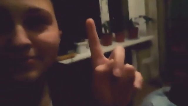 Как надо будить подругу. смотреть онлайн