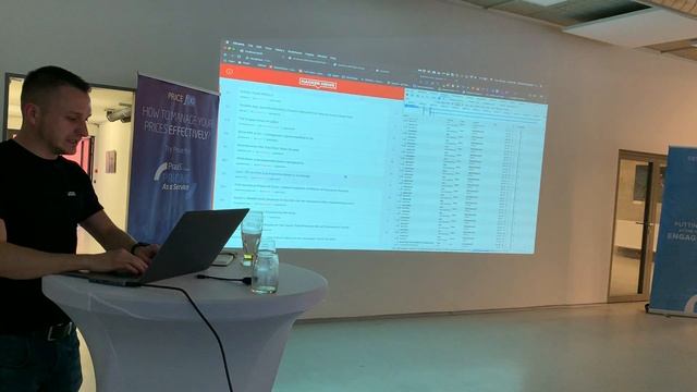 PragueJS 2019 #5 | Roman Schejbal | Incrementally Adopting GraphQL, Frontend First Approach смотреть онлайн