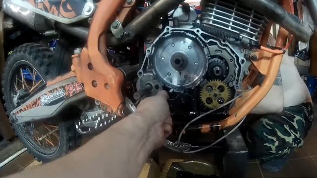 Замена сцепления ZONGSHEN 172FMM VS БУЙНЫЕ ПРОДАВАНЫ. 