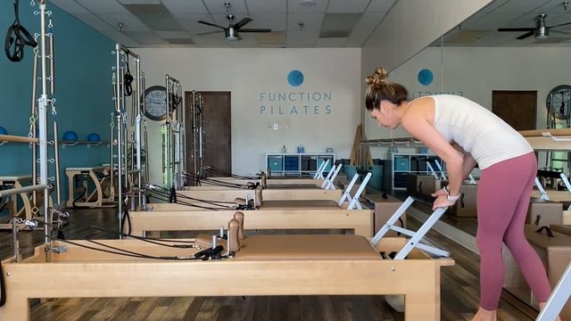 30min Reformer ~ Lower Back Care смотреть онлайн