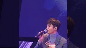 Со Ин Гук поет