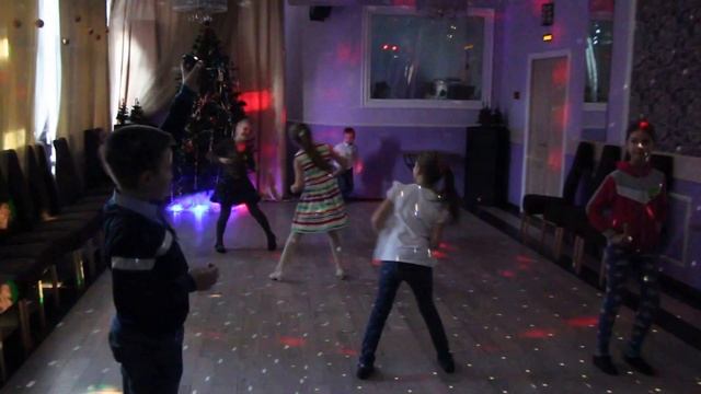 ДР Даши 05 Танцы смотреть онлайн