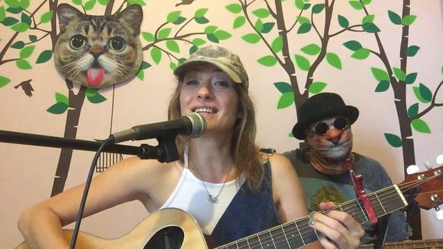 МЫ С КОТОМ НА КАРАНТИНЕ (автор и исполнитель Инна Зозуля; бас Игорь Гранде) смотреть онлайн