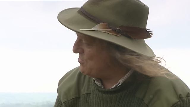 The Mystery of The Stone Age Skeletons In Derbyshire | Time Team | Odyssey смотреть онлайн