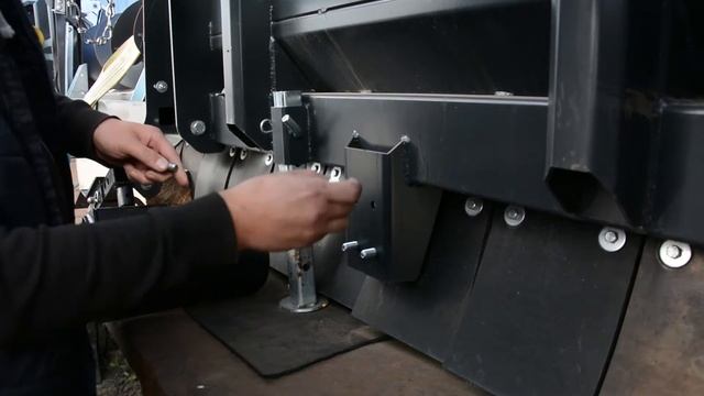Защита колёс комбайна от стерни на жатку DOMINONI смотреть онлайн