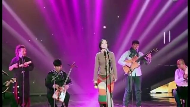 Уйгурские клипы Девушка монголка поет уйгурскую песню Яр яр смотреть онлайн