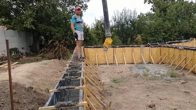 ЗАЛИВКА ФУНДАМЕНТА ПОД ВЫСОКУЮ ОПАЛУБКУ(1) смотреть онлайн