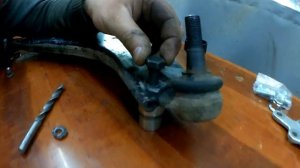 Как поменять шаровую на заклёпках!