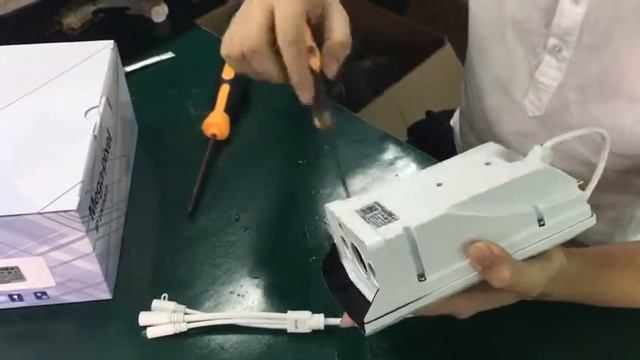 LTE 3G Überwachungskamera für Mobilfunk mit SIM Karte AP P1063 Installation der Simkarte / SD Karte смотреть онлайн