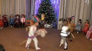 ТАНЕЦ ИНДЕЙЦЕВ| Детский танец☆НОВЫЙ ГОД| KIDS DANCE in kindergarten