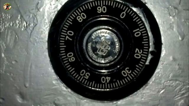 ЧТО НАХОДЯТ В СТАРЫХ СЕЙФАХ И ГАРАЖАХ.ПОДБОРКА ГОДА. смотреть онлайн