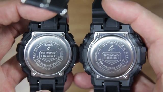CASIO G-SHOCK GA-800-1A VS G-SHOCK GA-700-1B
