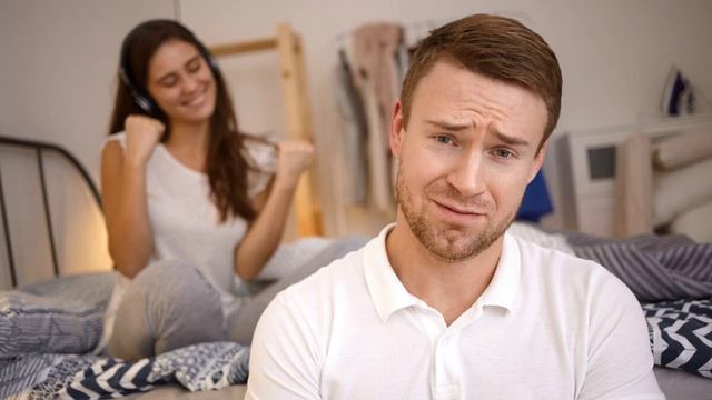 People are complaining about their apartments смотреть онлайн