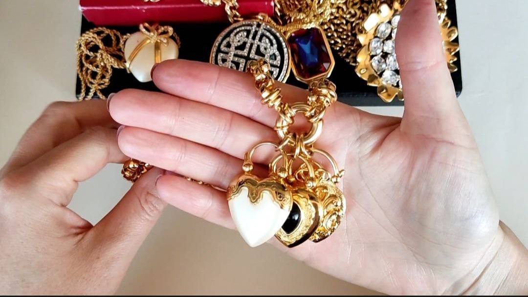 21. Роскошный лот LUX бижутерии от NOLAN MILLER, KJL, JOAN RIVERS смотреть онлайн