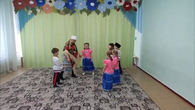 Команда "Чирские казачата" подвижная игра "Папаха" смотреть онлайн