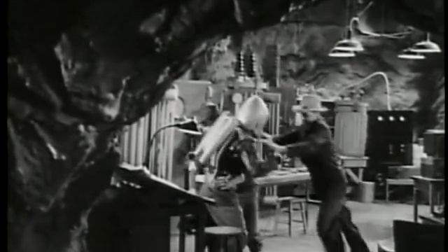 Radar Men From The Moon Trailer смотреть онлайн