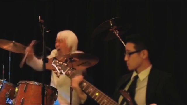 Очень Эмоциональный Барабанщик. Very Emotional Drummer. смотреть онлайн