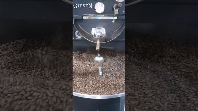 Работа кипит, на улице -37. Скоро будет лёд, а значит и рыбалка🎣 смотреть онлайн