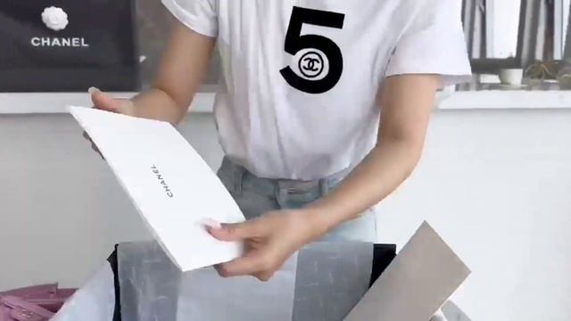 CHANEL MINI DUMA BACKPACK UNBOXING смотреть онлайн