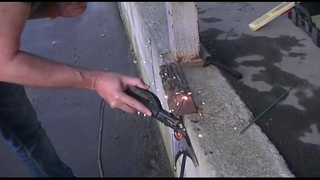 Сварка от генератора 2 кВа. Ток 61 ампер смотреть онлайн