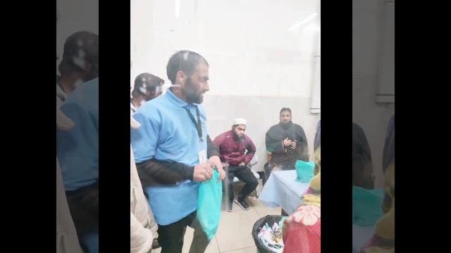 Meals Distribution Among Patients ||SDH Kupwara || HWF & Kafila Foundation смотреть онлайн