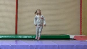 Шоппинг в новом магазине игрушек с детской игровой площадкой и горками VLOG Shop