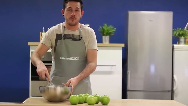 Recette Du Gâteau Aux Pommes Moelleux En Moins De 15 Minutes !