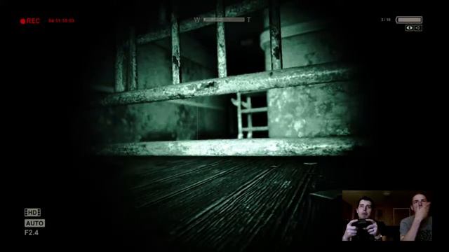 Car Bomb Plays Outlast - 30 / 49 "The Mirrors Edge" смотреть онлайн