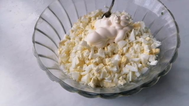 Самая вкусная начинка для пирожков. Яйца с зеленым луком./The most delicious filling for pies. смотреть онлайн