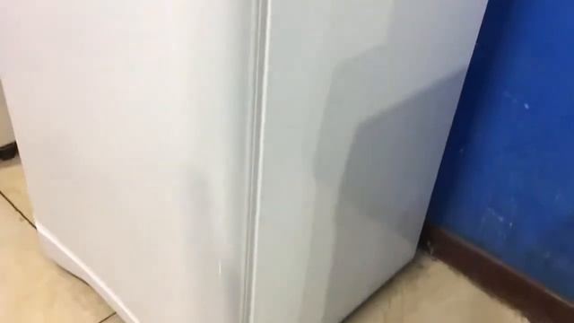 Холодильник  Indesit (1)