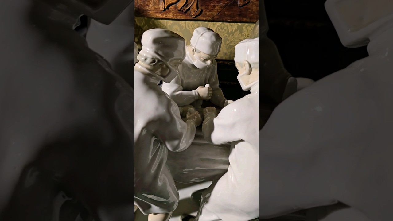 25 000 000 рублей стоимость этой скульптуры ) автор - Сотников С.Н. , кстати операцию проводят ему )