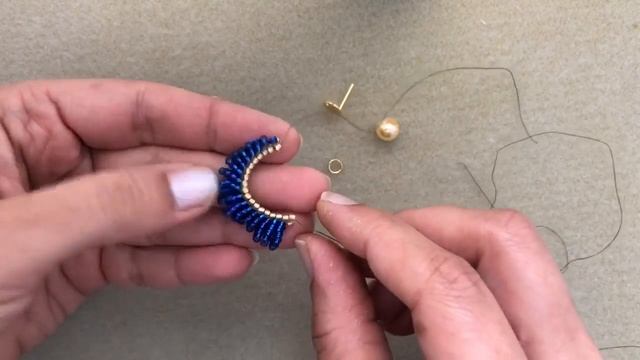 Spiral Herringbone Earrings || DIY Beaded Earrings