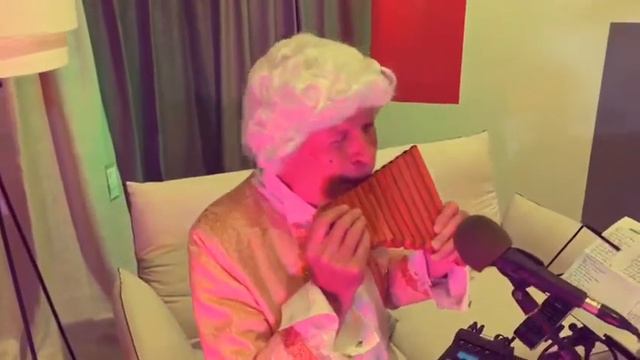René spielt Panflöte смотреть онлайн