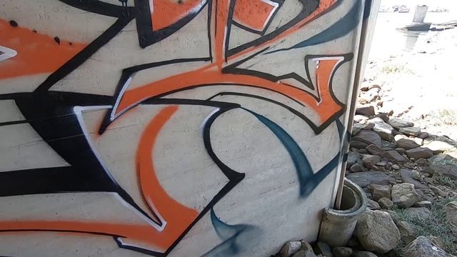 Freestyle Letters under bridge on fresh wall смотреть онлайн