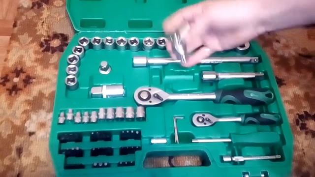Набор инструментов 72ед., 1/2" и 1/4" INTERTOOL ET-6072SP смотреть онлайн