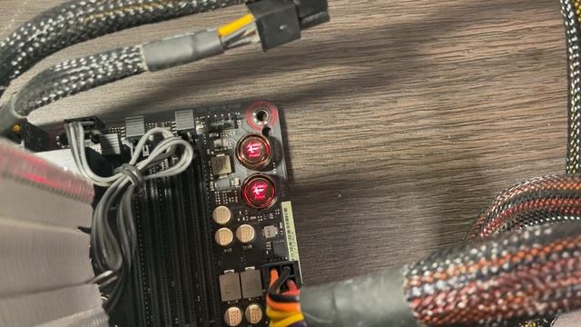 Обзор работоспособности ASRock X99 Professional Gaming i7 Fatal1ty смотреть онлайн