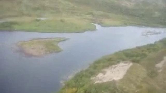 лагерь на реке Рында, вид с вертолета смотреть онлайн