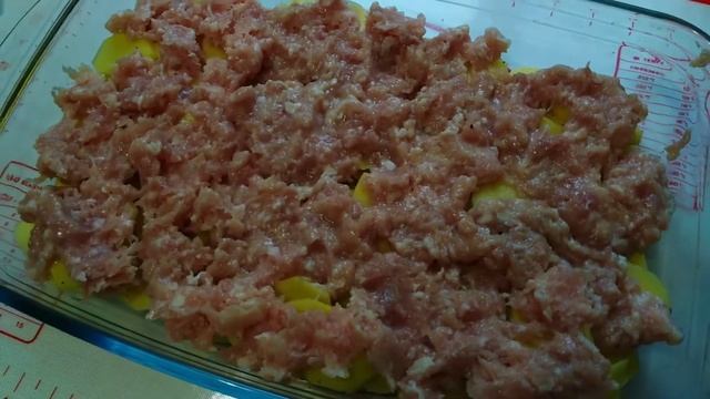 Быстрый ужин, Грибная запеканка с картофелем и фаршем смотреть онлайн