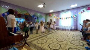 Танец на выпускной "Сережки и Наташки теперь мы первоклашки" Музыка А. Ермолова, слова В. Борисова