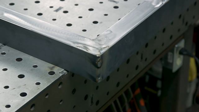 Modern Metal Gate With Mahogany Wood | JIMBO'S GARAGE