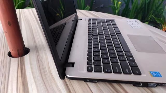 Jual Laptop Bekas-Asus X540LA i3 Haswell Second Like New смотреть онлайн