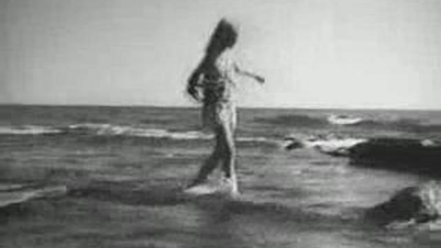 Девочка и эхо. Дома и на море смотреть онлайн